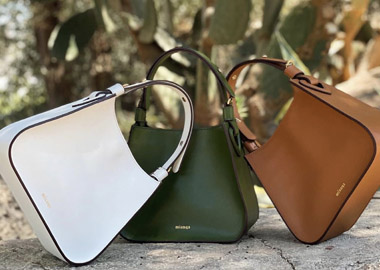 Бизнес в стиле «эко»: как фэшн-эксперт запустила бренд сумок из «кожи» кактуса и яблок
